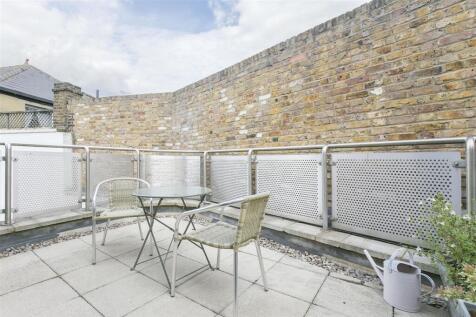 221 Roehampton Lane, SW15