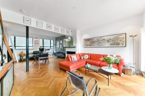 Fournier Street, London, E1