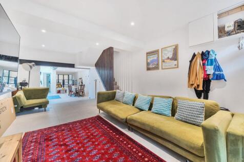 Chadwick Road, Peckham Rye, London, SE15