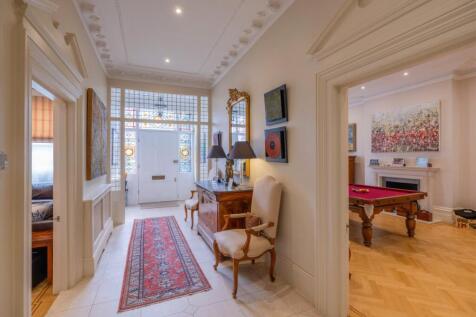 Canfield Gardens, London, NW6