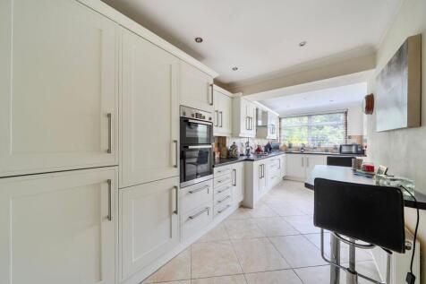 Lock Road, Richmond, TW10