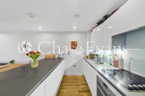 Seren Park Gardens, Restell Close, Greenwich, London, SE3