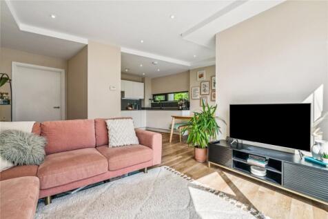 Knaresborough Drive, SW18