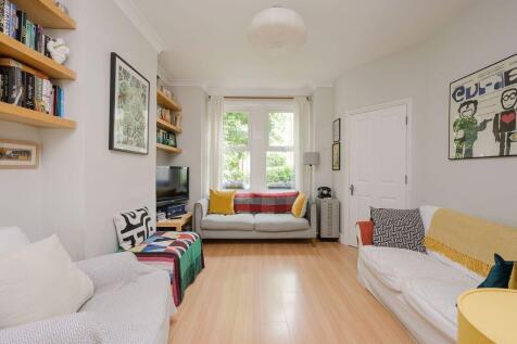Edna Road, Raynes Park, SW20