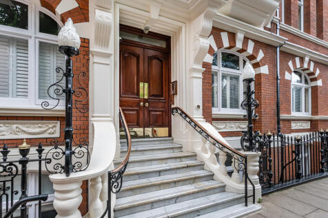 Iverna Court, LONDON, W8