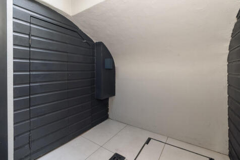 Matlock Street, London, E14