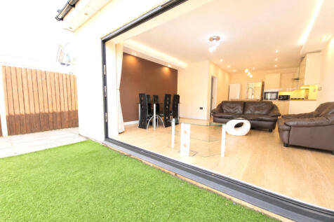 Lowfield Road, London, W3