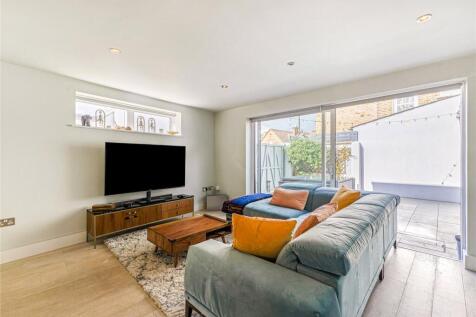 Deburgh Road, London, SW19