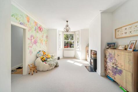 Waldeck Road, Strand on the Green, Chiswick, W4
