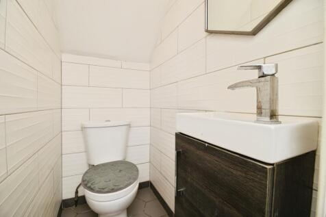 Young Road, London, E16