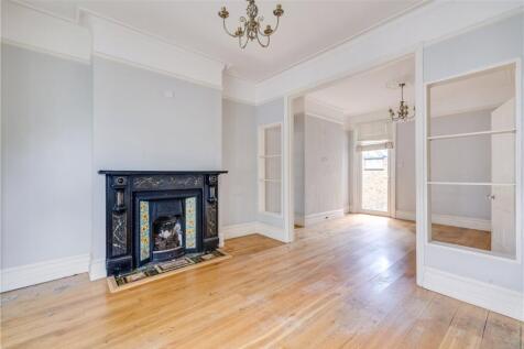 St. Albans Avenue, London, W4