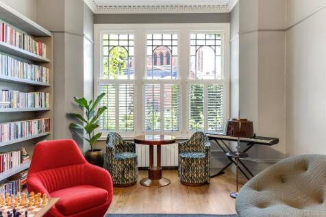 Whitehall Park, Whitehall Park, N19
