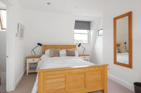 Gowan Avenue, London SW6