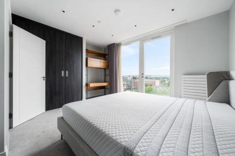 Queenshurst Square, Hamond Court Queenshurst Square, KT2
