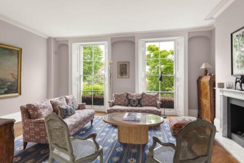 Pembroke Square, London