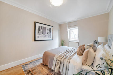 Iverna Court, London, W8