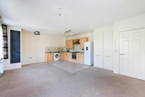 Middlesex Court, Glenhurst Road TW8