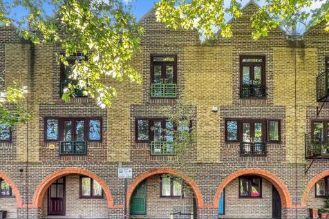 Greenland Quay, London, SE16