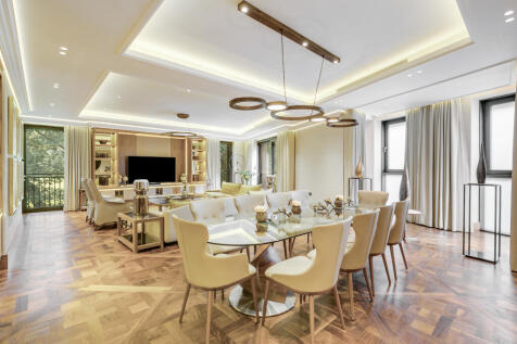 The Bishops Avenue, Hampstead, London, N2