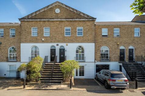 Sovereign Crescent, London, SE16