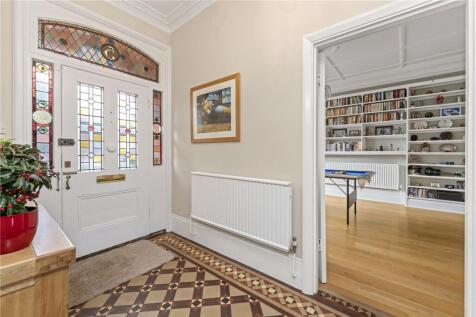 Strawberry Hill Road, Twickenham, TW1