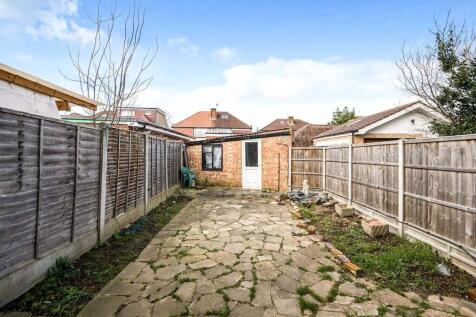Hall Road, Isleworth, TW7