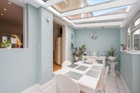Dorien Road, Raynes Park, SW20
