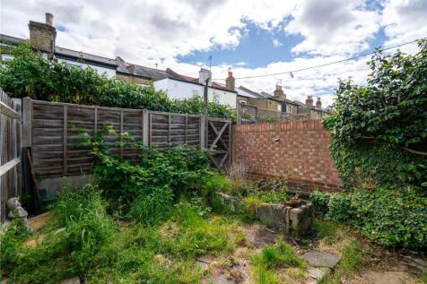 Warwick Road, Twickenham, TW2