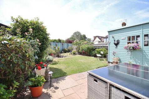 Dawes Avenue, Isleworth, TW7