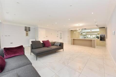 Gunnersbury Mews, London, W4