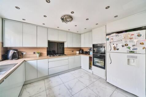 Rawstone Walk, London, E13