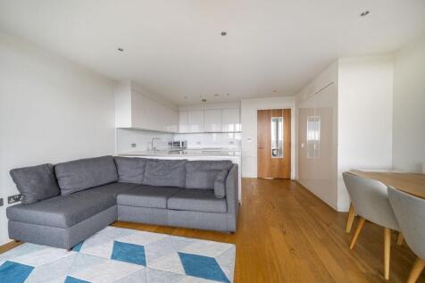 Finchley Road, Hampstead, London, NW3