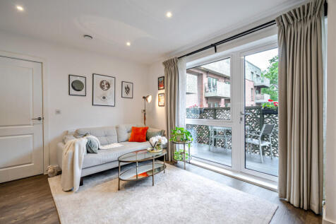 Broome Way, London