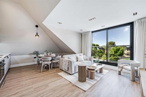 Creswick Road, Acton